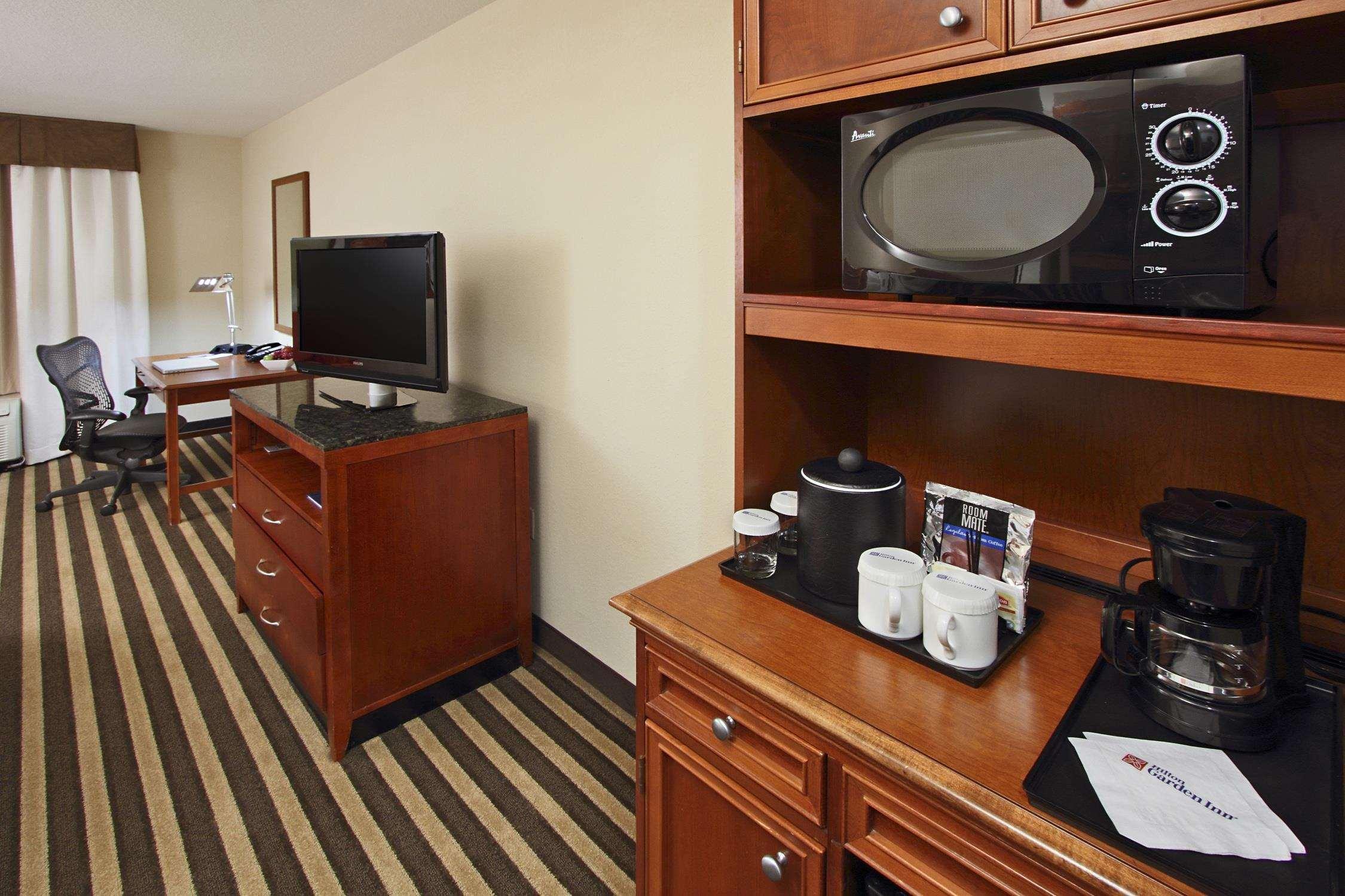 Hilton Garden Inn Ft. Lauderdale Airport-Cruise Port Dania Beach Exterior photo